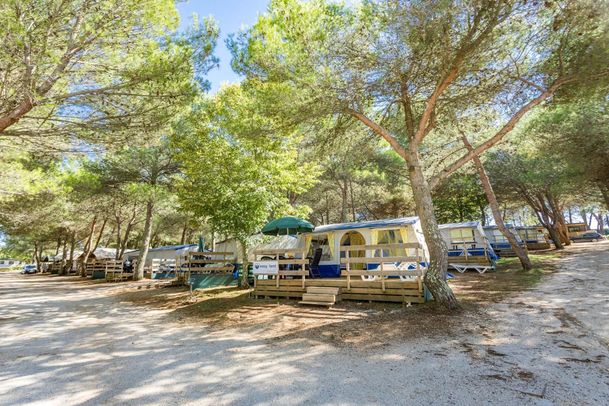 Easyatent Bungalow Tent Lanterna Cervar-Porat Room photo